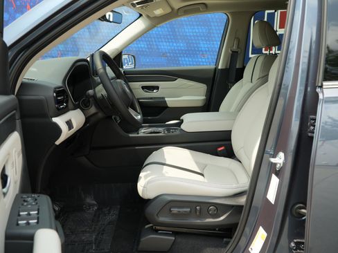 New 2026 Honda Pilot image 16