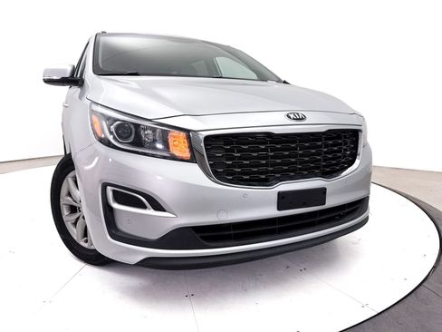 Used 2020 Kia Sedona EX FWD image 5