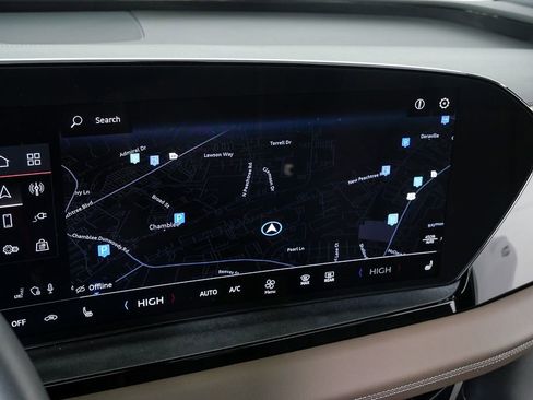 Certified 2025 Audi Q6 e-tron Premium image 14