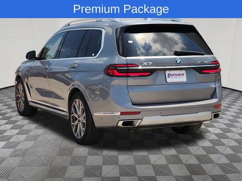 Used 2026 BMW X7 xDrive40i AWD/4WD image 3