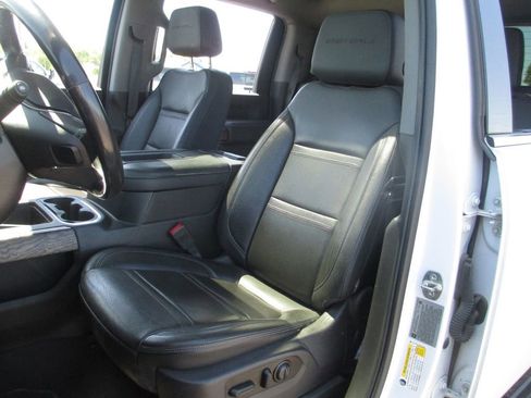 Used 2021 GMC Sierra 2500 Denali w/ Denali Ultimate Package AWD/4WD image 25