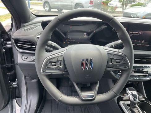 New 2025 Buick Envista Avenir image 14