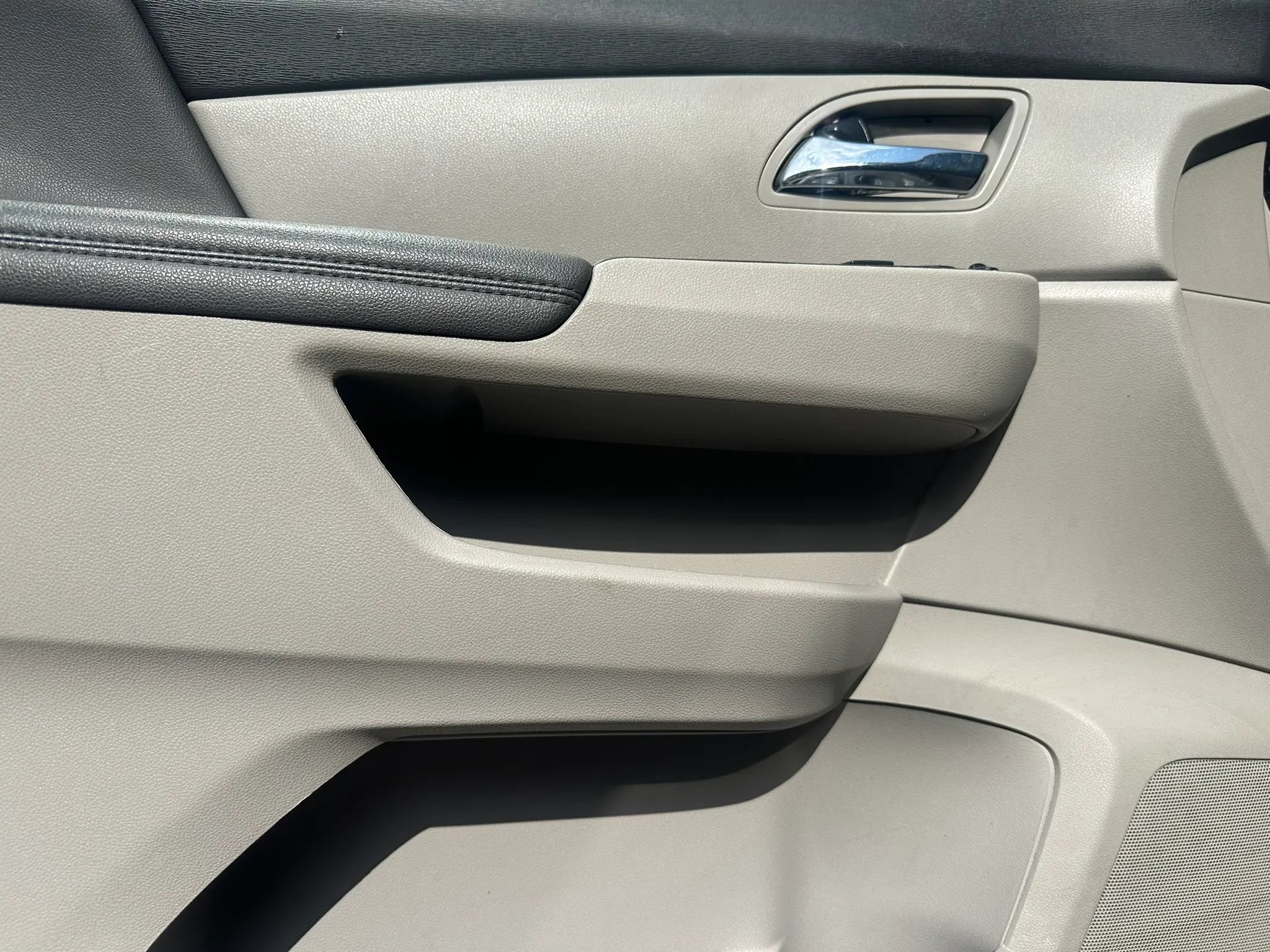 Used 2015 Honda Odyssey EX-L image 7