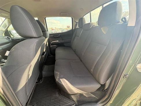 Used 2021 Toyota Tacoma SR5 w/ Trail Edition image 45