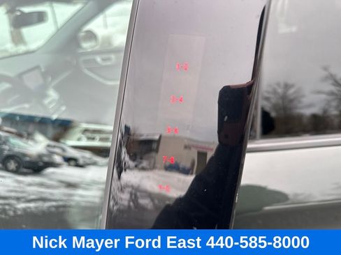 Used 2022 Ford Explorer XLT w/ Equipment Group 202A image 26