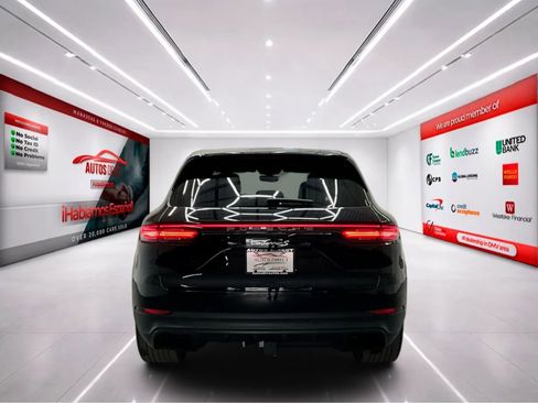Used 2021 Porsche Cayenne S w/ Premium Package AWD/4WD image 7