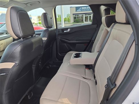Used 2021 Ford Escape Titanium AWD/4WD image 23