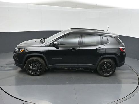New 2026 Jeep Compass Latitude AWD/4WD image 34
