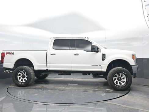 Used 2019 Ford F250 Lariat w/ Lariat Ultimate Package image 7