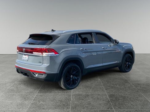 Used 2024 Volkswagen Atlas Cross Sport SE AWD/4WD image 5