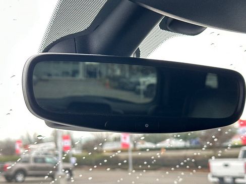 Used 2018 Jeep Grand Cherokee Limited image 25