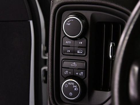 Used 2021 Chevrolet Silverado 1500 Custom image 20