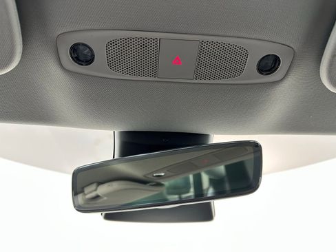 Used 2023 Tesla Model 3 Standard Range image 39