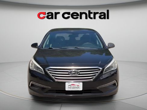 Used 2015 Hyundai Sonata SE w/ Option Group 09 FWD image 9