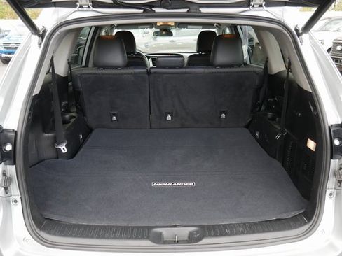 Used 2018 Toyota Highlander Plus image 8