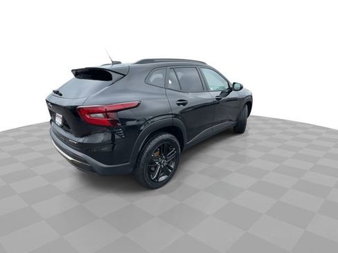 Certified 2024 Chevrolet Trax ACTIV w/ Sunroof Package FWD image 8