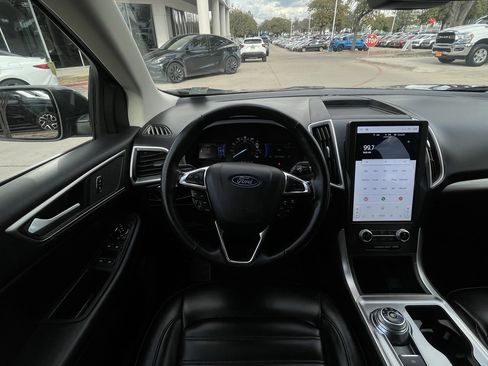 Used 2024 Ford Edge SEL image 11