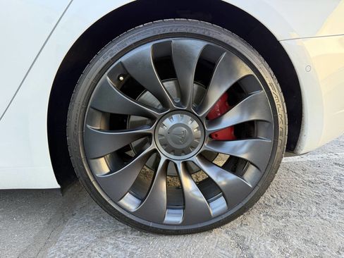 Used 2021 Tesla Model 3 Performance image 28