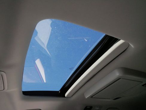 Certified 2026 Honda Odyssey Touring image 32