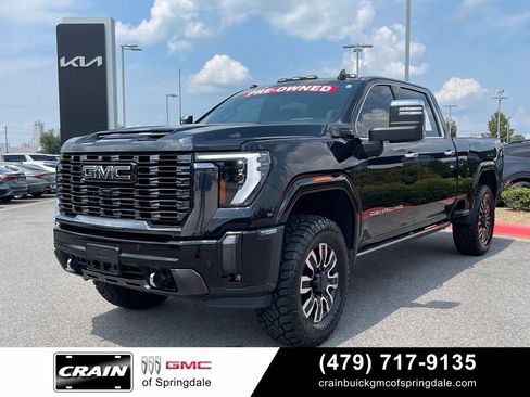 Used 2024 GMC Sierra 2500 Denali Ultimate AWD/4WD image 3