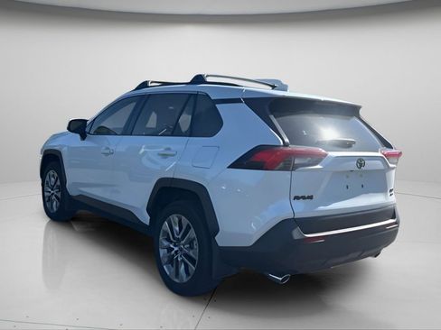 Used 2025 Toyota RAV4 XLE Premium AWD/4WD image 6