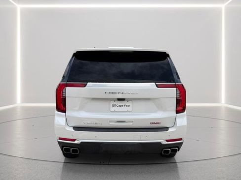 Used 2025 GMC Yukon Denali w/ Denali Reserve Package AWD/4WD image 4