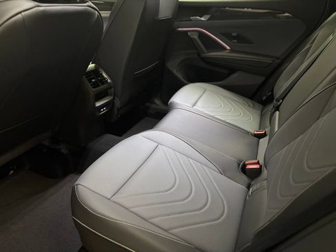 New 2026 Volkswagen Tiguan SE R-Line AWD/4WD image 5
