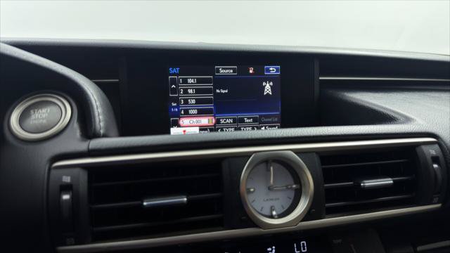Used 2015 Lexus RC 350 w/ Luxury Package RWD image 28