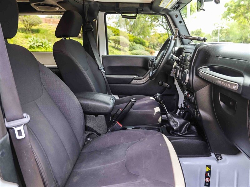 Used 2014 Jeep Wrangler Sport AWD/4WD image 15
