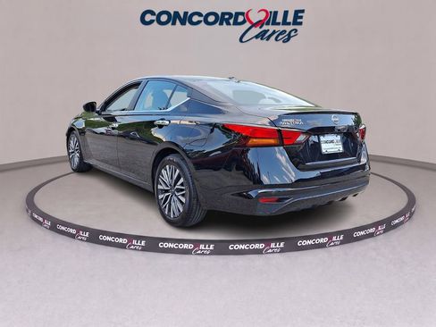 Certified 2025 Nissan Altima 2.5 SV FWD image 5