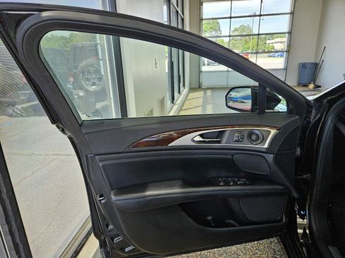 Used 2020 Lincoln MKZ Reserve w/ Monochromatic Package AWD/4WD image 16