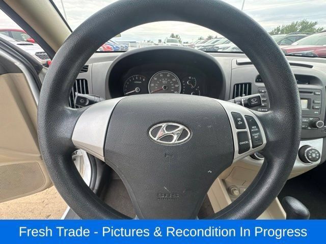 Used 2009 Hyundai Elantra GLS FWD image 12