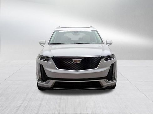 Used 2023 Cadillac XT6 Premium Luxury w/ Technology Package AWD/4WD image 2