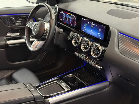 Used 2025 Mercedes-Benz GLA 250 4MATIC image 10