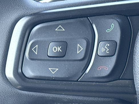 Used 2023 Jeep Wrangler Unlimited Sport w/ Sun And Sound Package AWD/4WD image 18