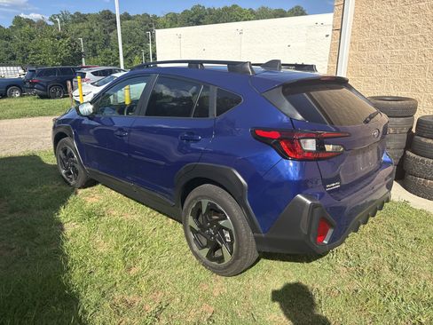 Used 2024 Subaru Crosstrek 2.5i Limited AWD/4WD image 10