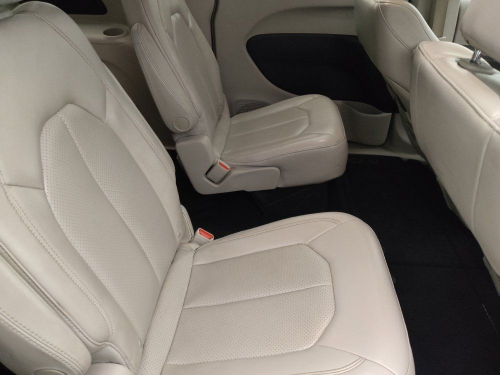 Used 2021 Chrysler Voyager Lxi FWD image 19