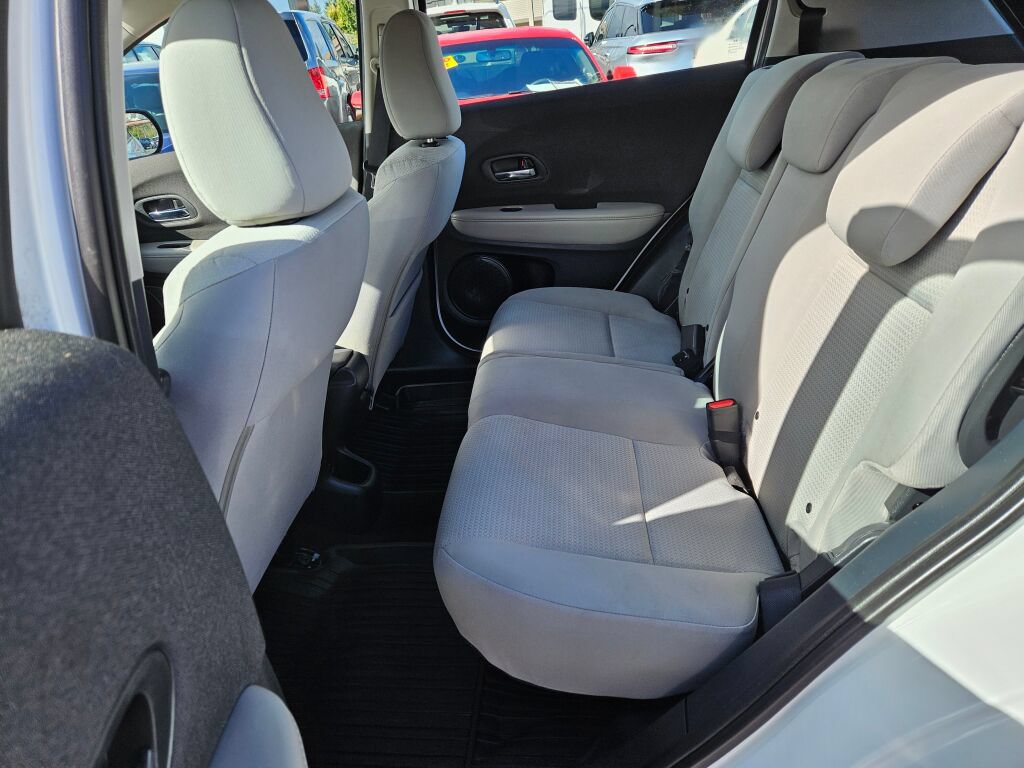 Used 2020 Honda HR-V LX image 12