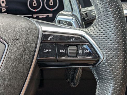 Used 2022 Audi RS 6 AWD/4WD image 18