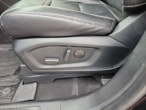 Used 2023 Ford Explorer ST w/ Equipment Group 401A AWD/4WD image 18