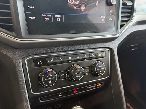 Used 2019 Volkswagen Atlas SE w/ Towing Package FWD image 21