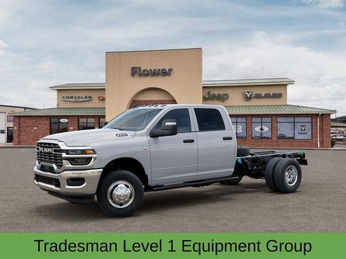 New 2026 RAM 3500 Tradesman w/ Chrome Appearance Group A AWD/4WD image 3