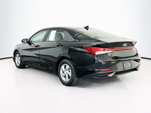 Used 2023 Hyundai Elantra SE FWD image 5