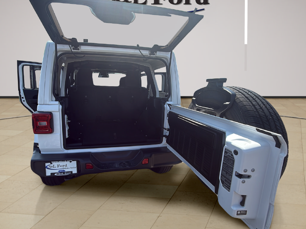 Used 2025 Jeep Wrangler Unlimited Sahara AWD/4WD image 21