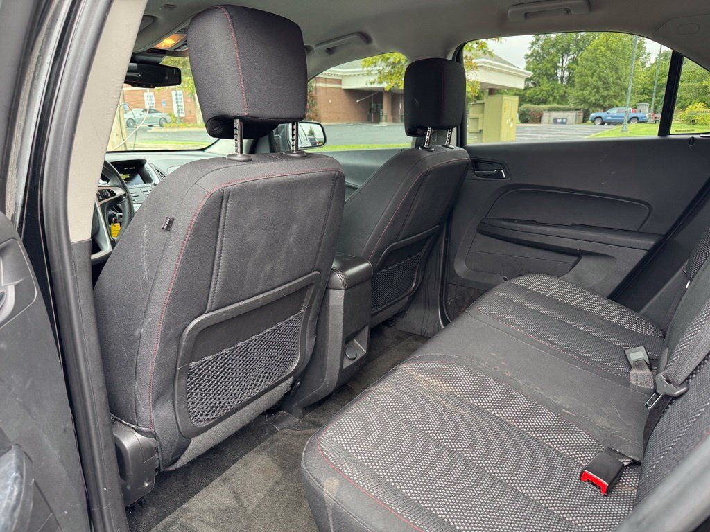 Used 2017 Chevrolet Equinox LT FWD image 12