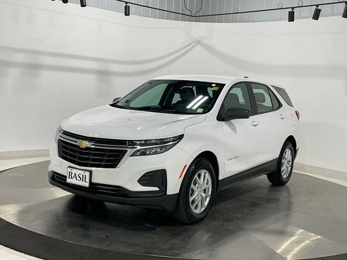 Used 2024 Chevrolet Equinox LS FWD image 8