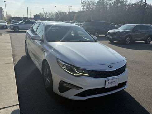 Used 2020 Kia Optima LX image 8