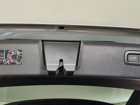 New 2026 Volvo XC90 B6 Plus w/ Protection Package Premier AWD/4WD image 44
