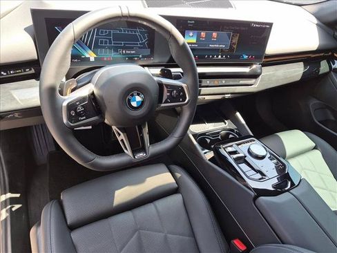 Used 2026 BMW 530i w/ M Sport Package RWD image 10
