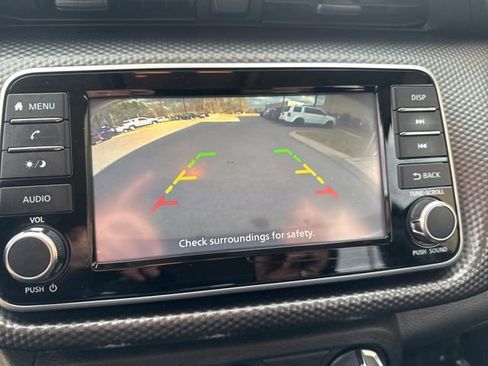 Used 2020 Nissan Kicks S image 16